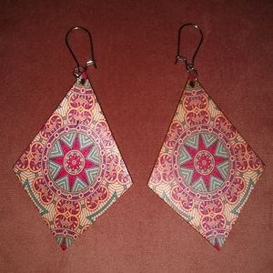 🌿2/ $30 Bohemian Flower Mandala Earrings Pink Blue Wooden Festival Wood Diamond